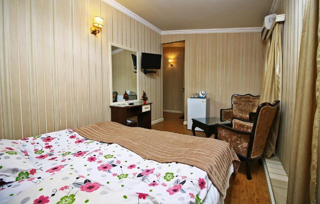Sanata Hotel Tbilisi Ngoại thất bức ảnh